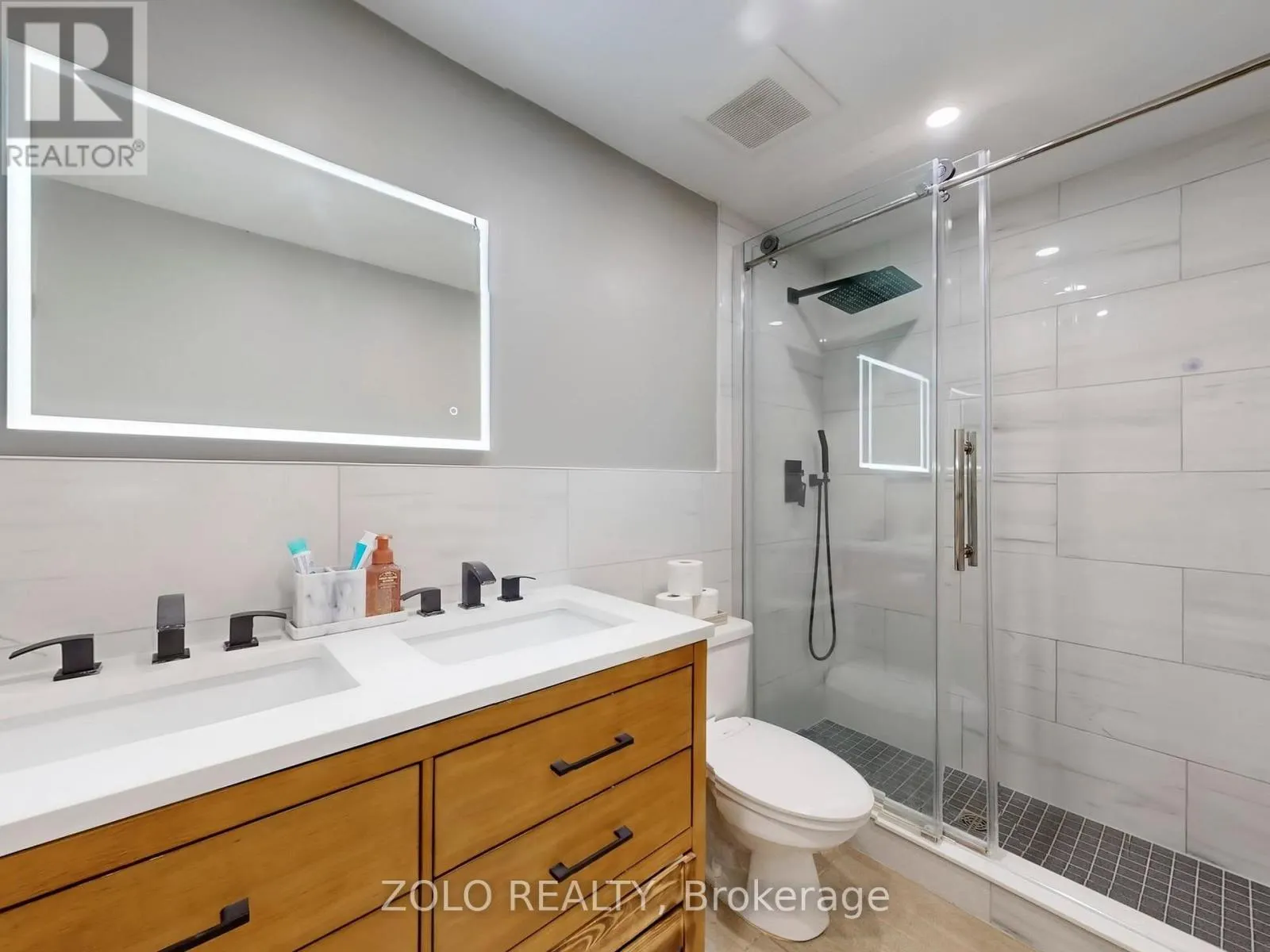 69 LION'S GATE BOULEVARD