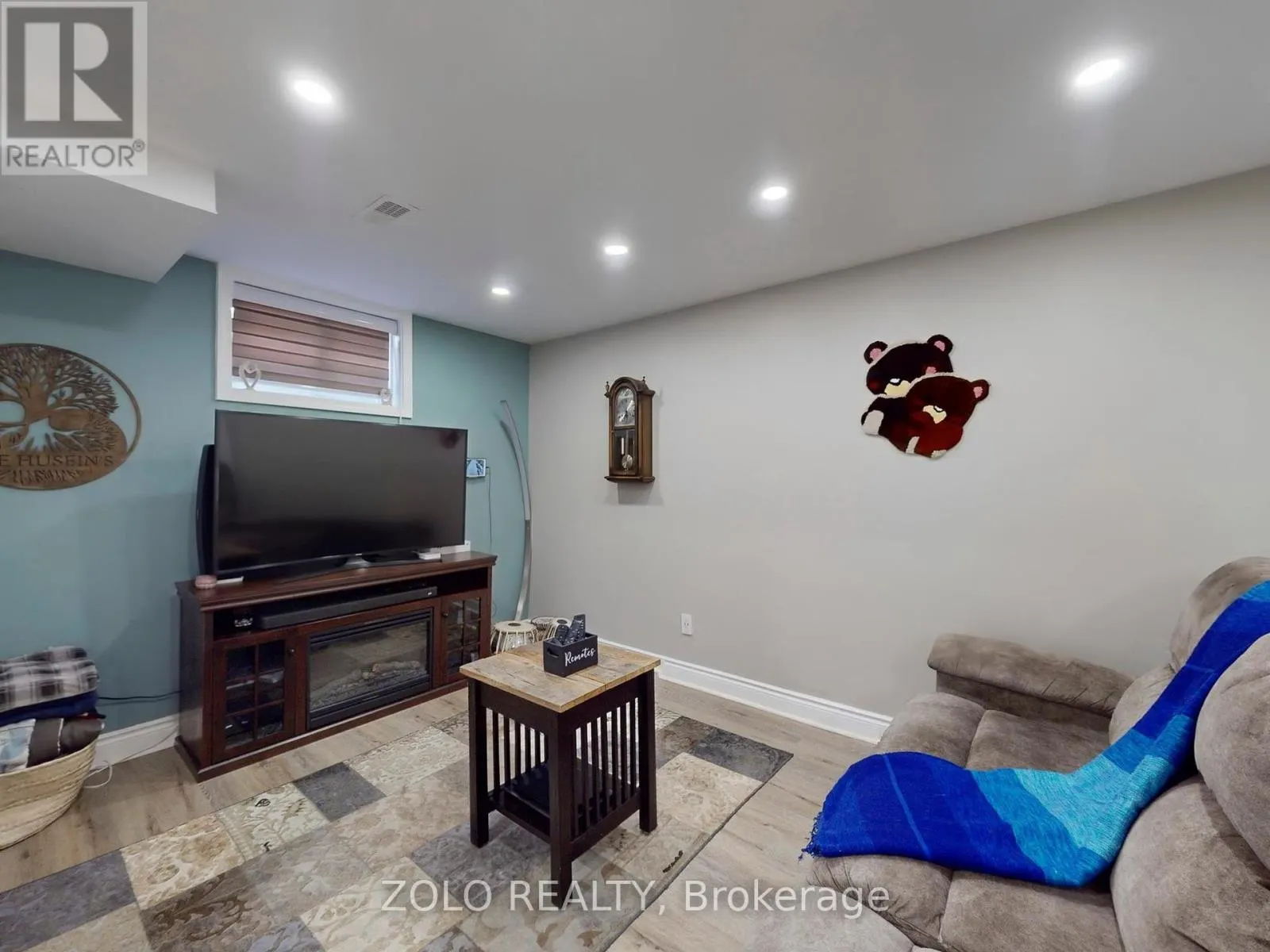 69 LION'S GATE BOULEVARD