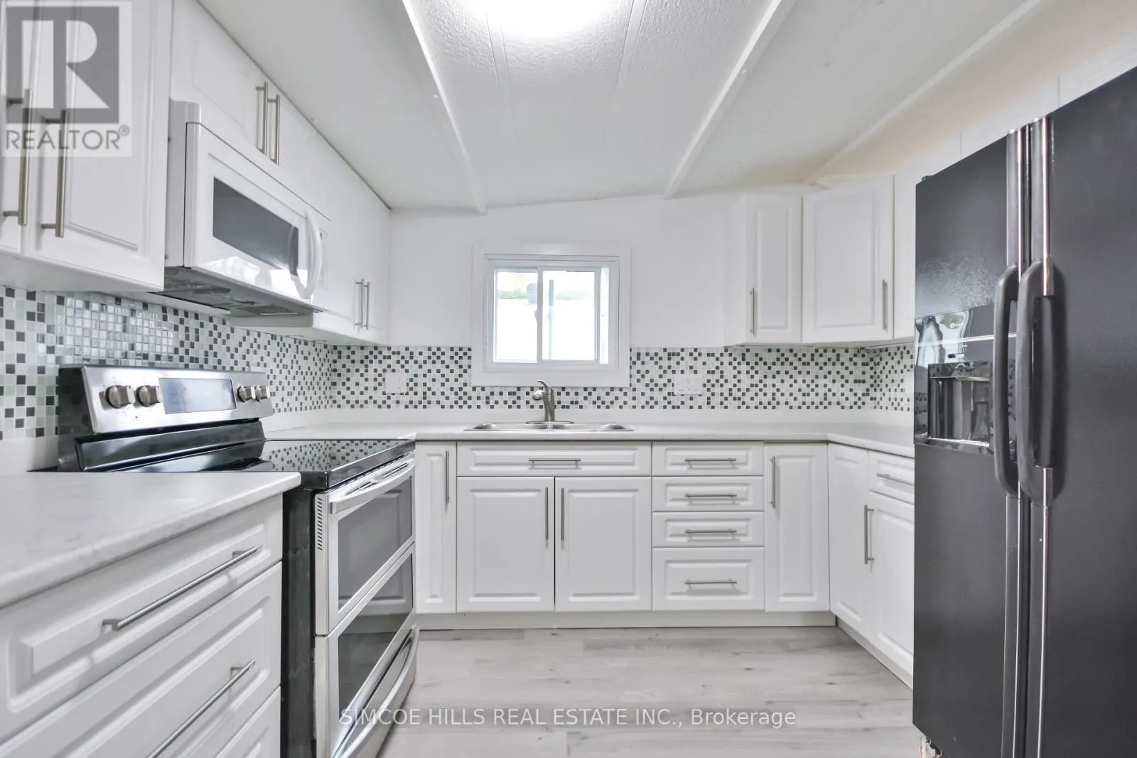 98 - 580 WEST STREET S