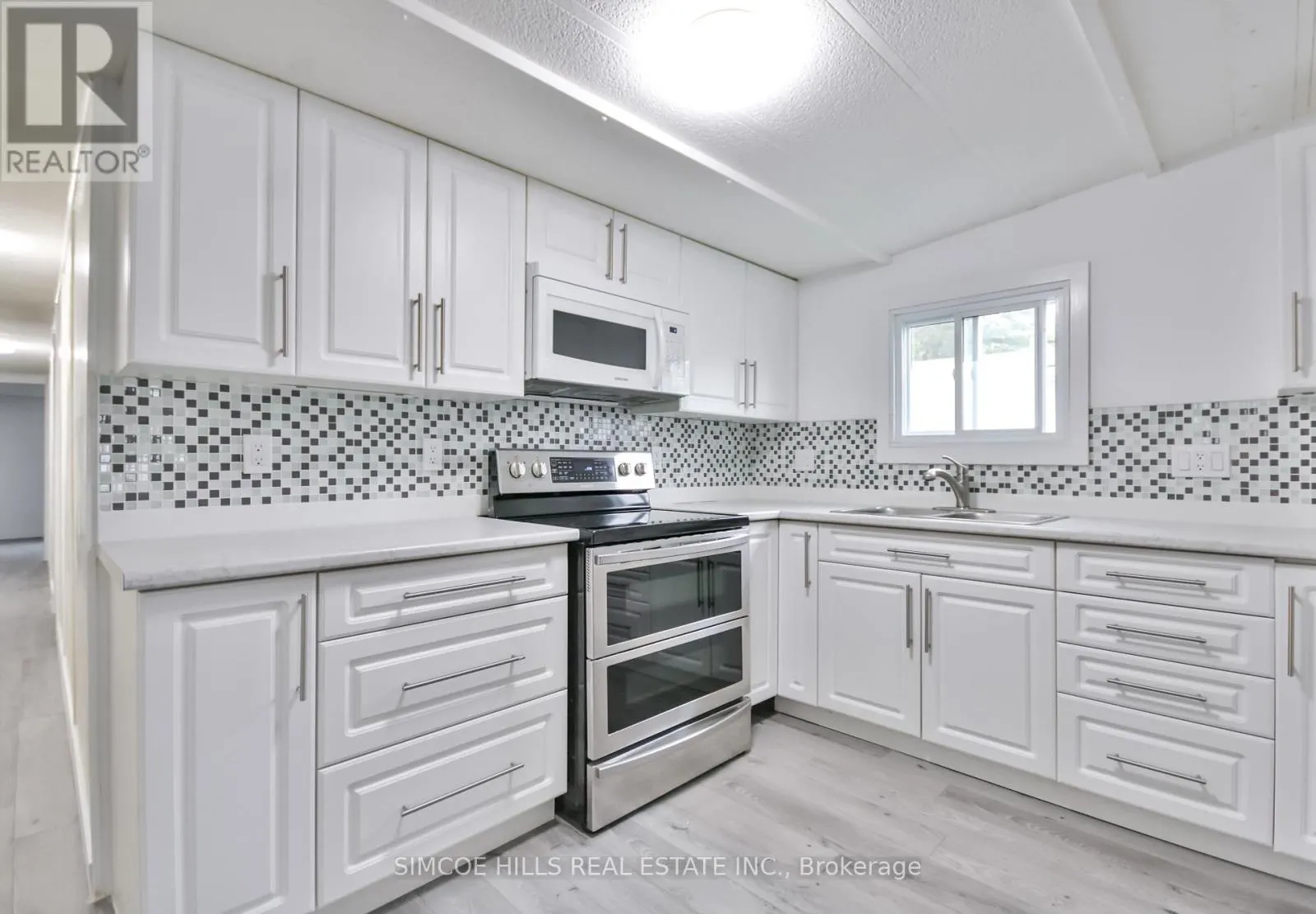 98 - 580 WEST STREET S
