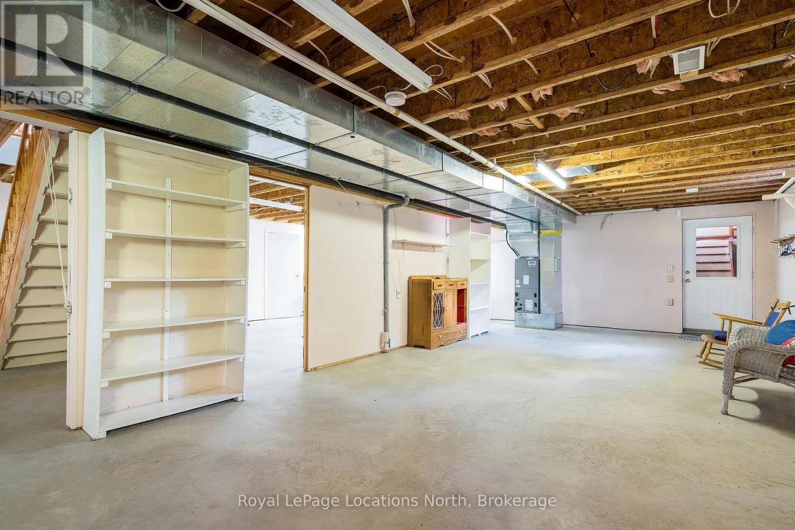 14 SYDENHAM TRAIL W