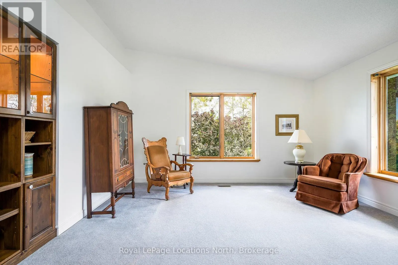 14 SYDENHAM TRAIL W