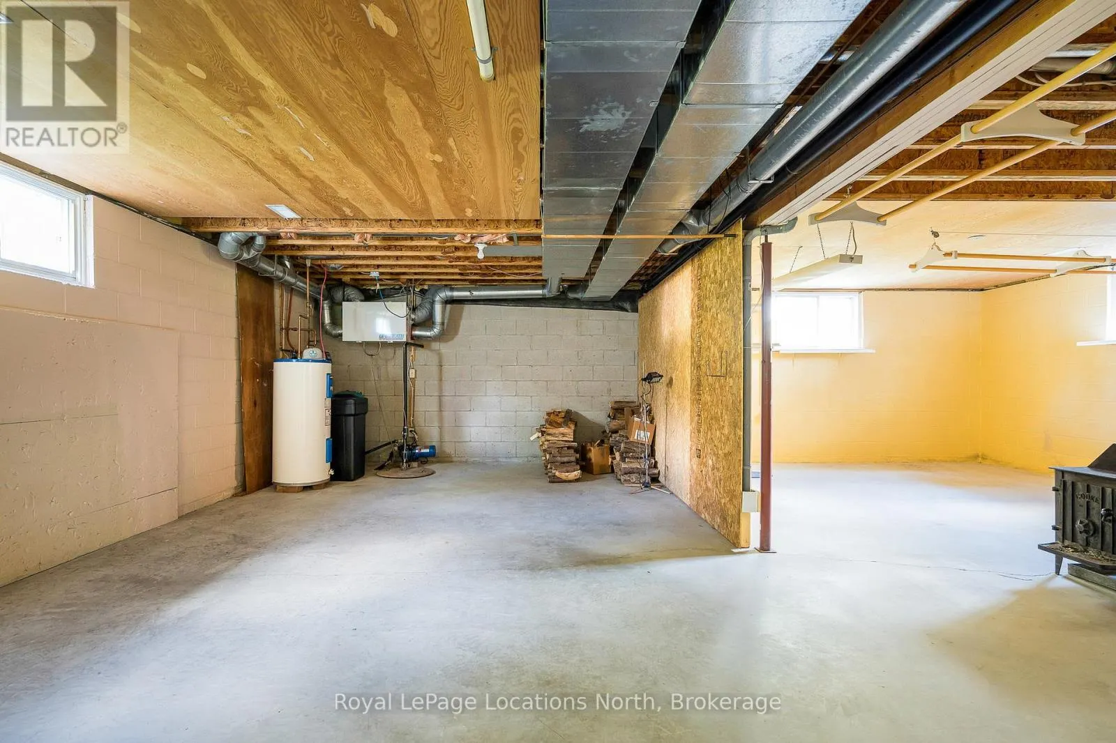 14 SYDENHAM TRAIL W