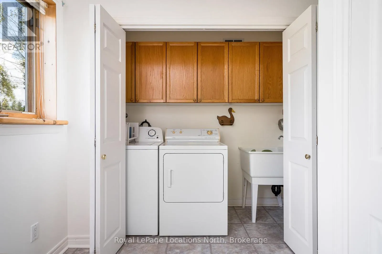 14 SYDENHAM TRAIL W
