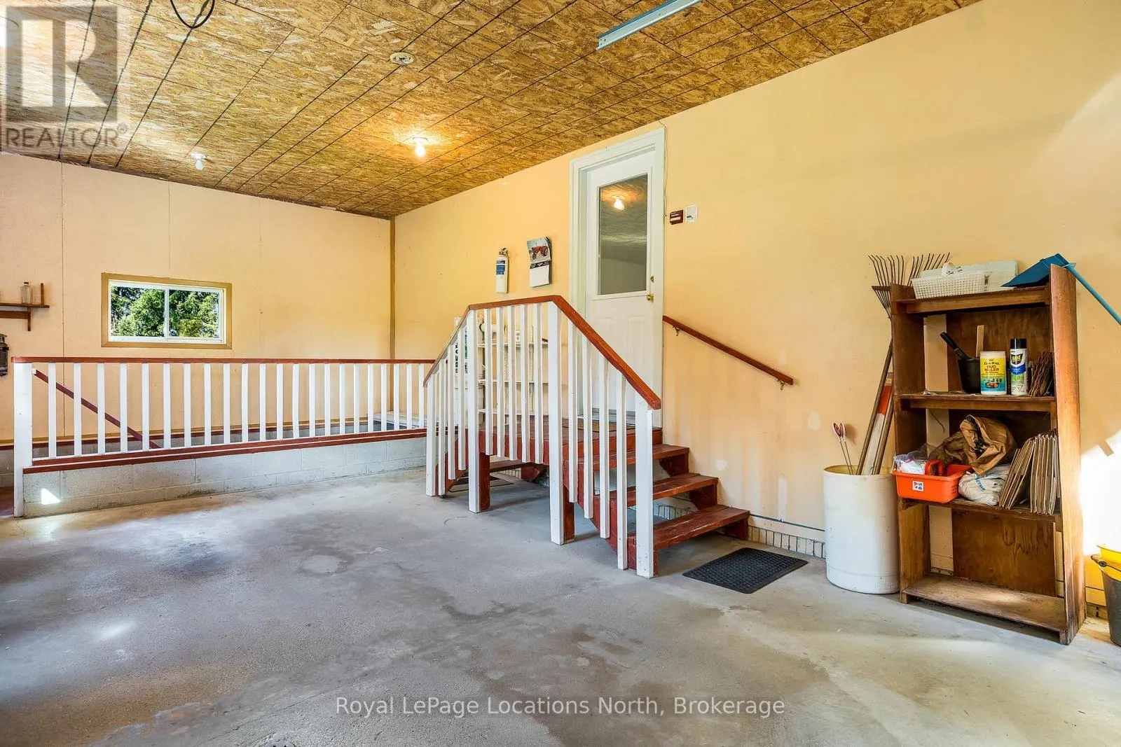 14 SYDENHAM TRAIL W