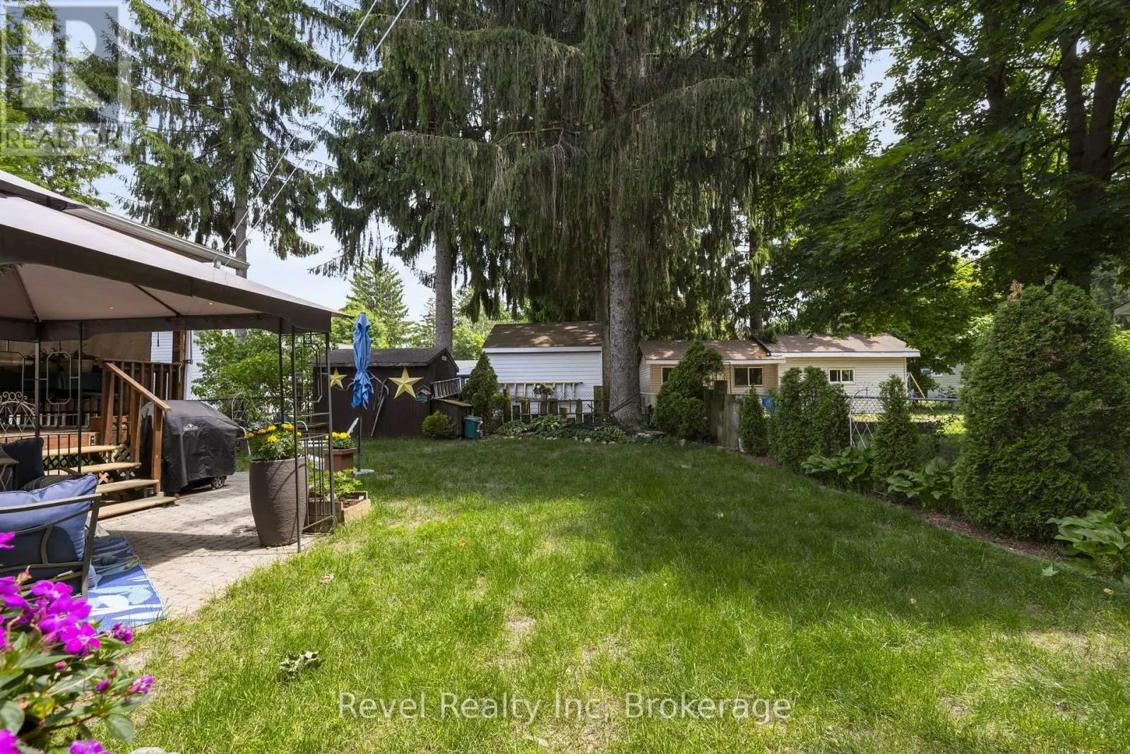 19 - 5411 ELLIOTT SIDE ROAD, #19