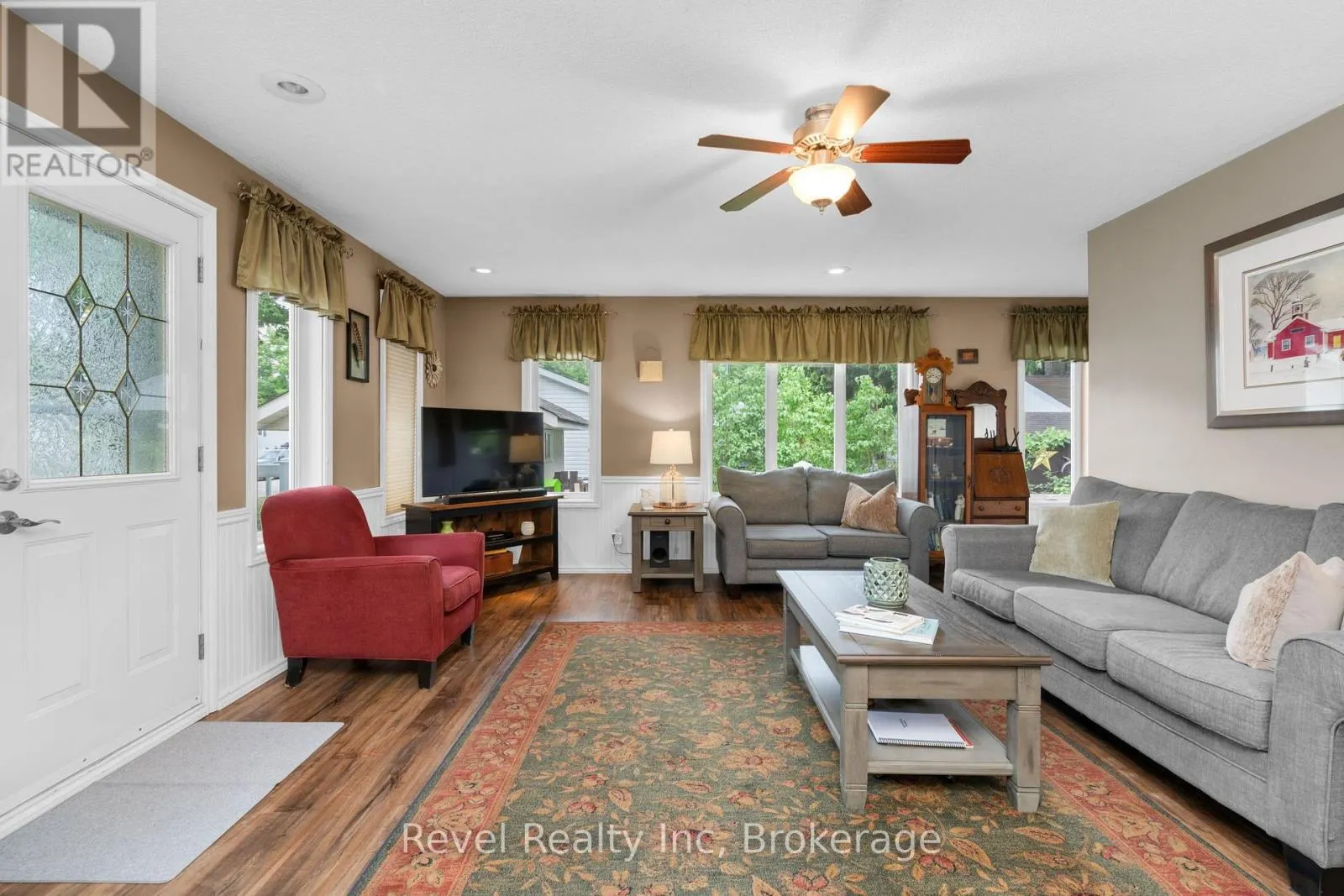 19 - 5411 ELLIOTT SIDE ROAD, #19