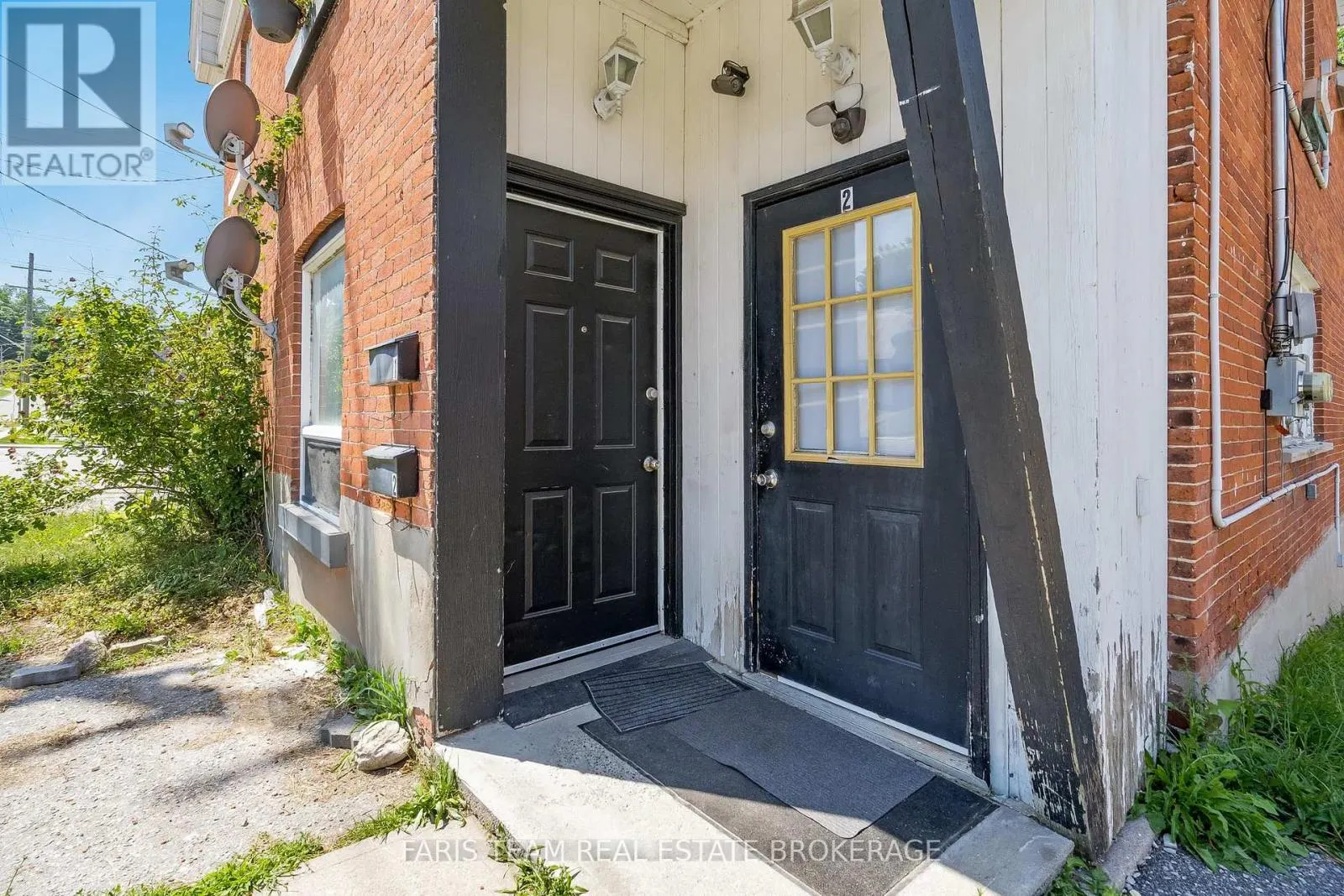 612 BAY STREET