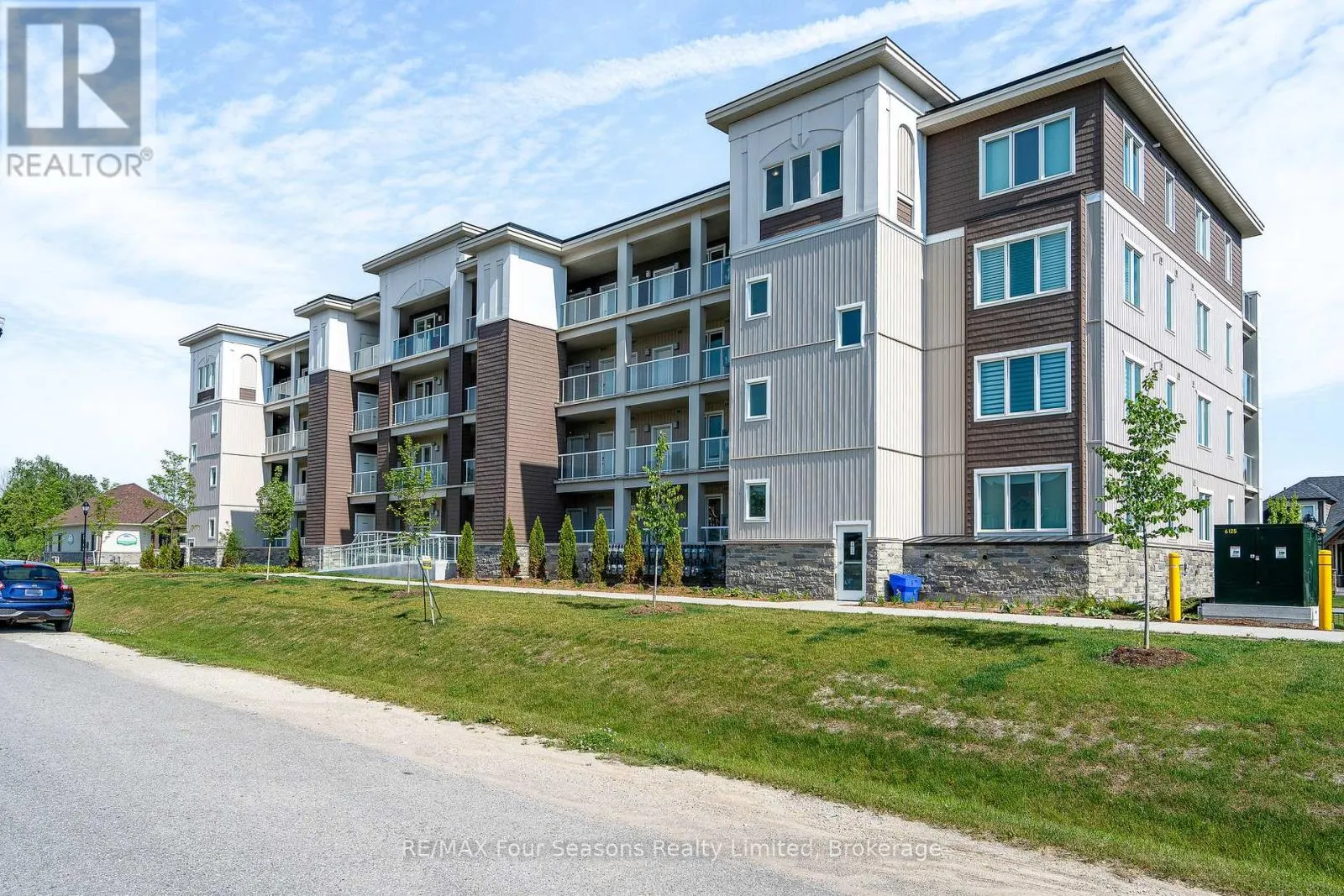 208 - 17 SPOONER CRESCENT, #208
