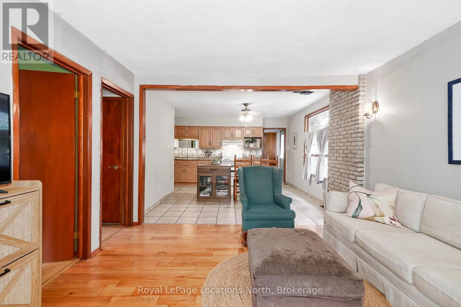 32 57TH STREET S