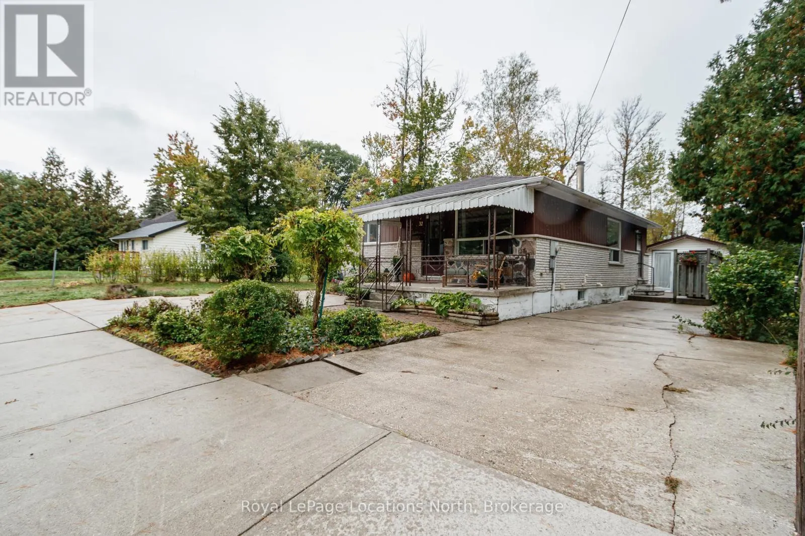 32 57TH STREET S