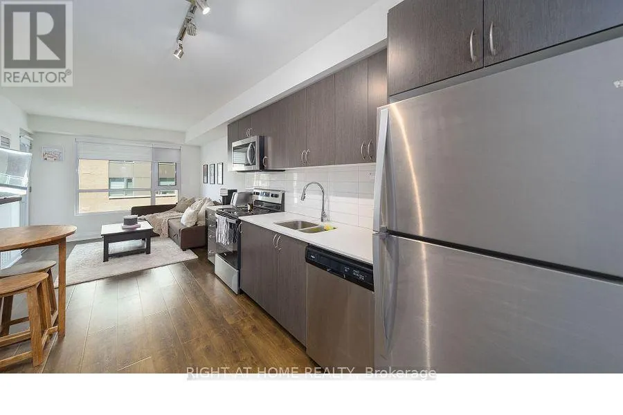 205 - 58 LAKESIDE TERRACE