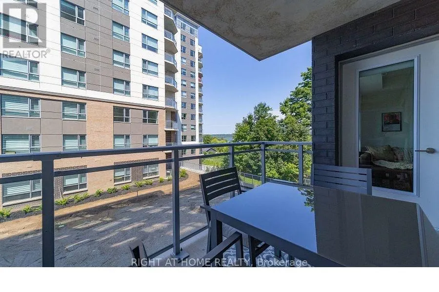 205 - 58 LAKESIDE TERRACE