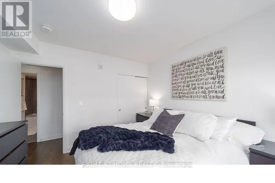 205 - 58 LAKESIDE TERRACE