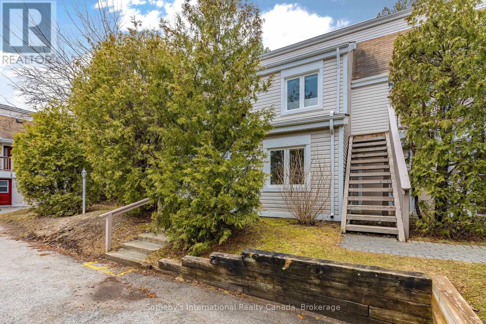 181 - 49 TROTT BOULEVARD, #181
