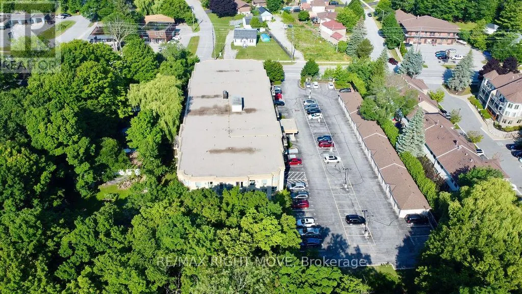 313 - 486 LACLIE STREET