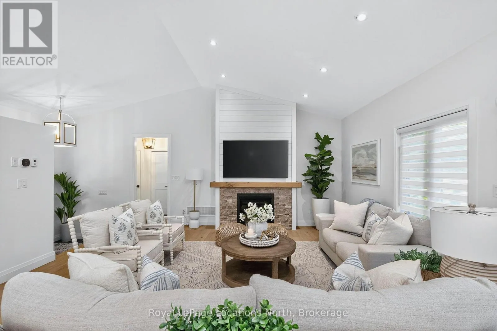 15 PINECONE AVENUE