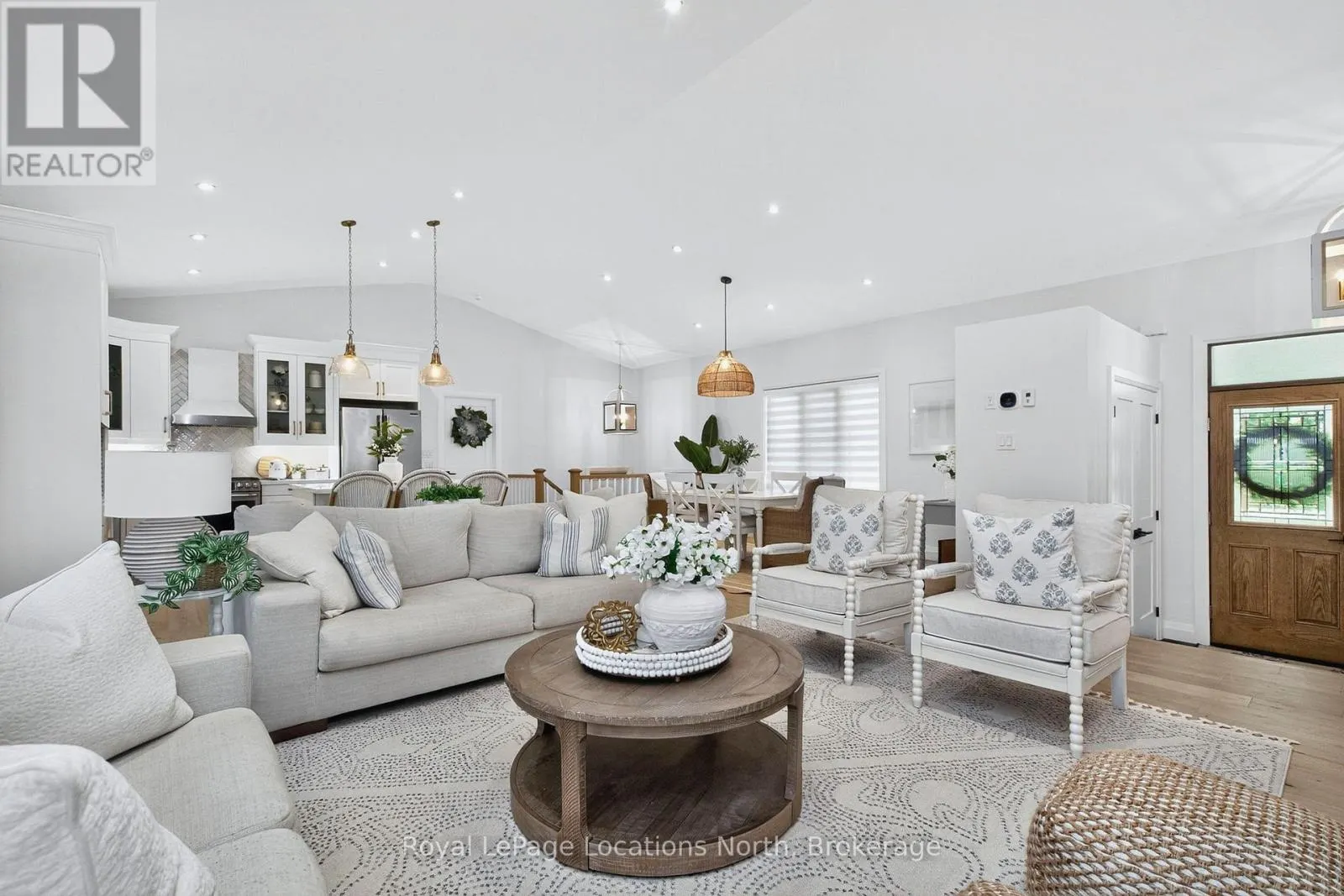 15 PINECONE AVENUE