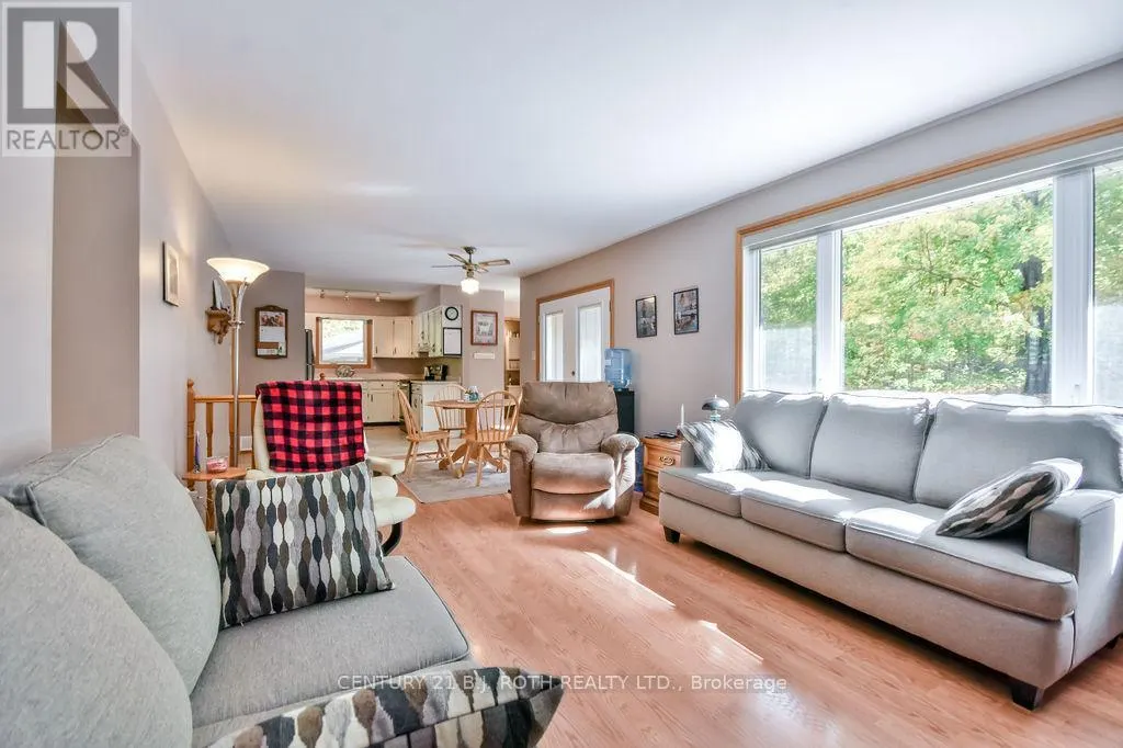 1059 BIRCHCLIFFE CRESCENT