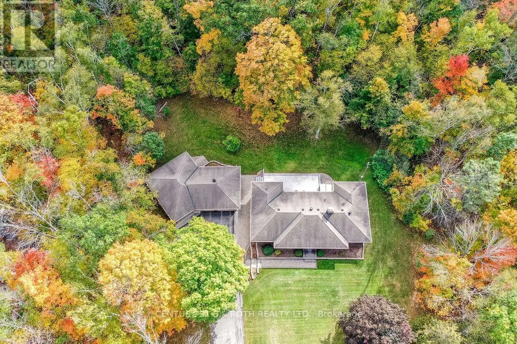 1059 BIRCHCLIFFE CRESCENT