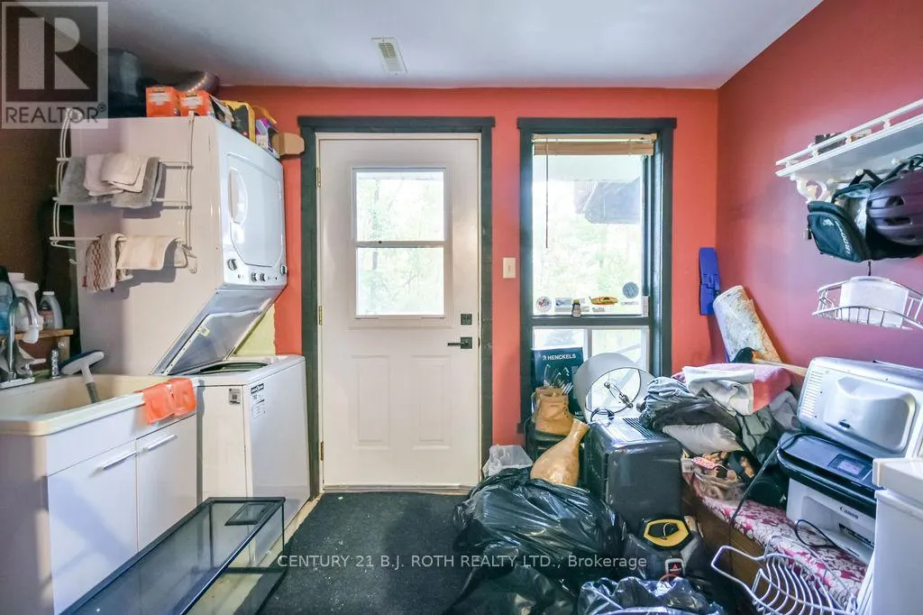 33 IROQUOIS RIDGE