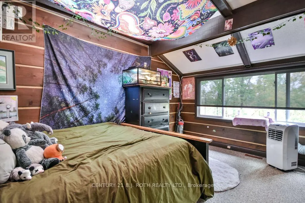 33 IROQUOIS RIDGE