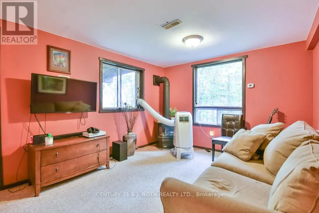 33 IROQUOIS RIDGE