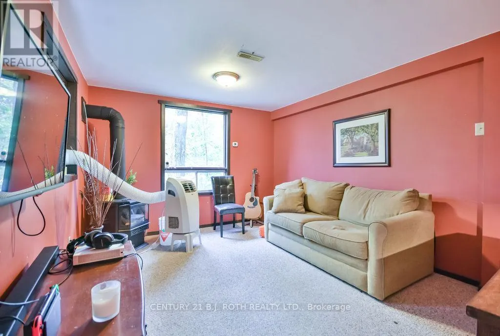 33 IROQUOIS RIDGE