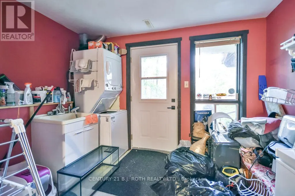 33 IROQUOIS RIDGE