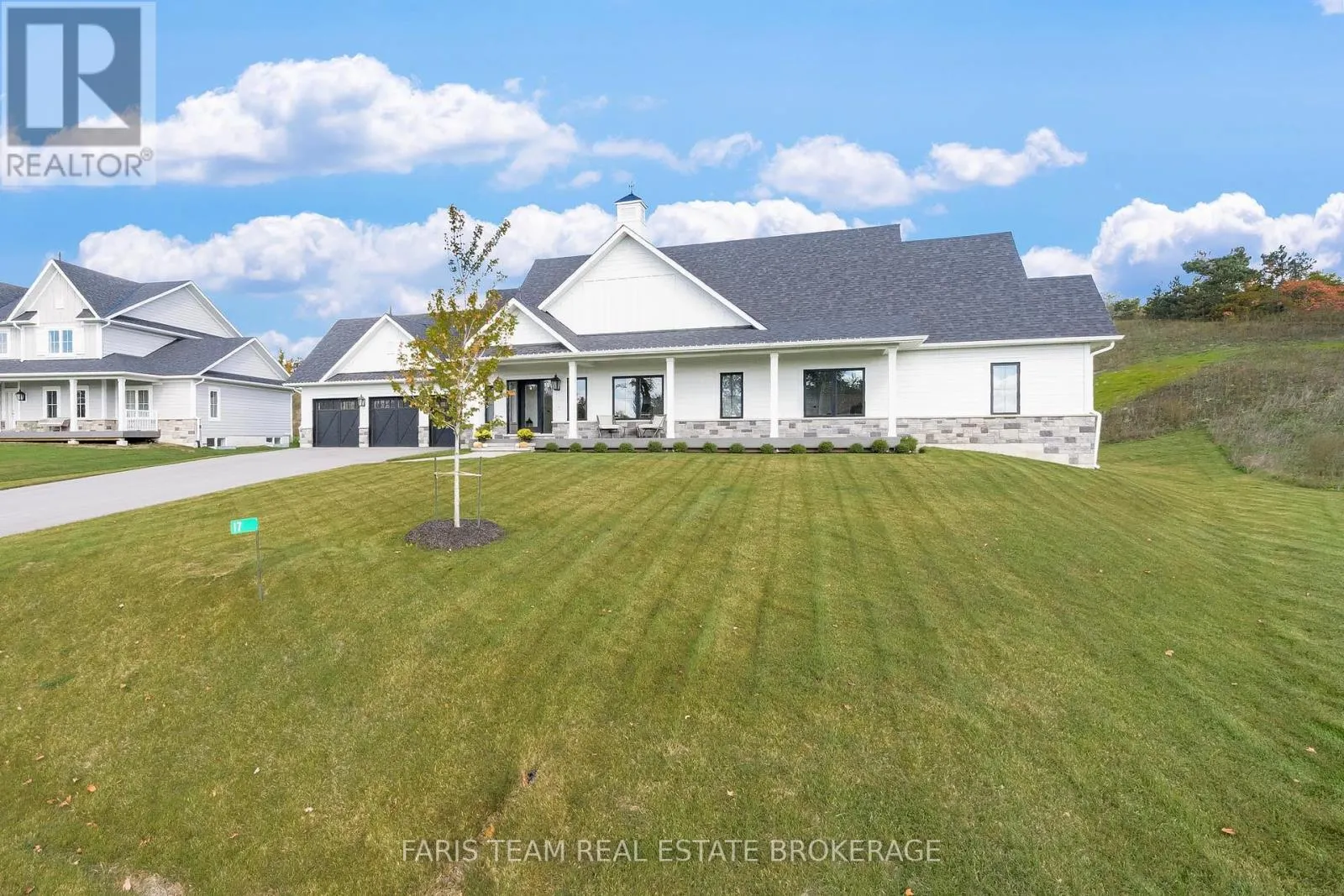 17 CLYDESDALE COURT