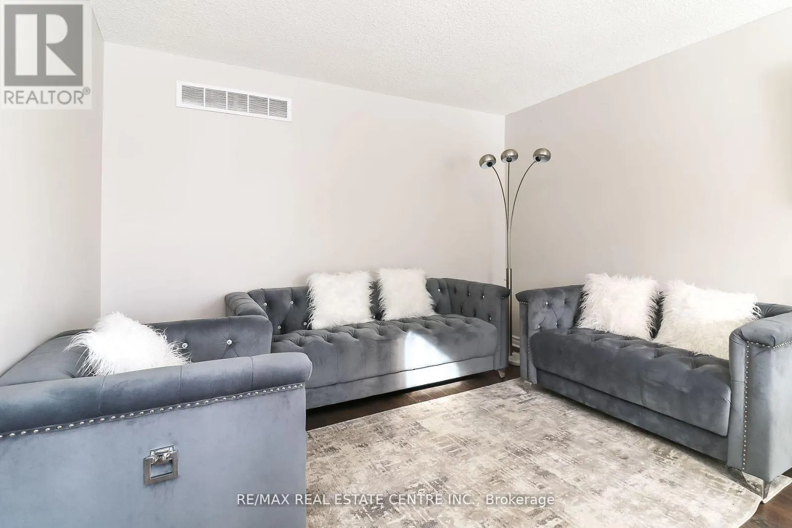 22 MEADOWLARK ROAD