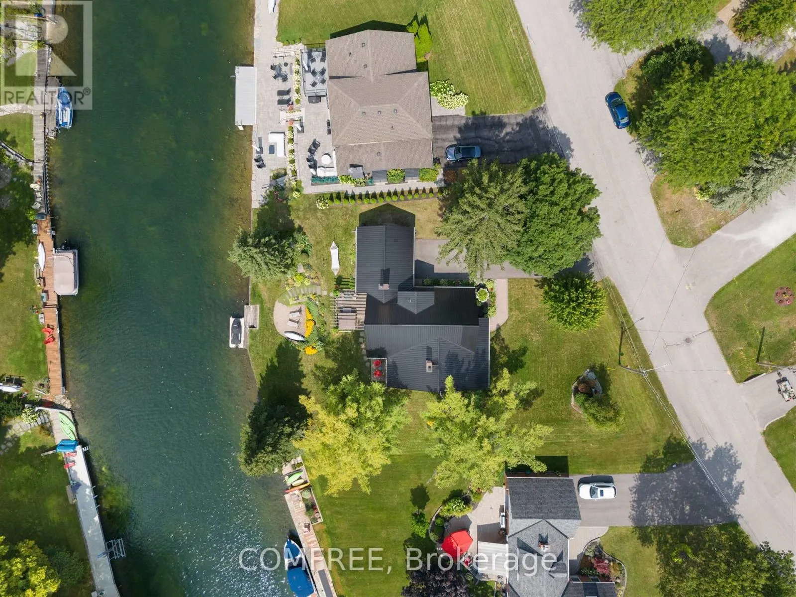 684 GLEN CRESCENT
