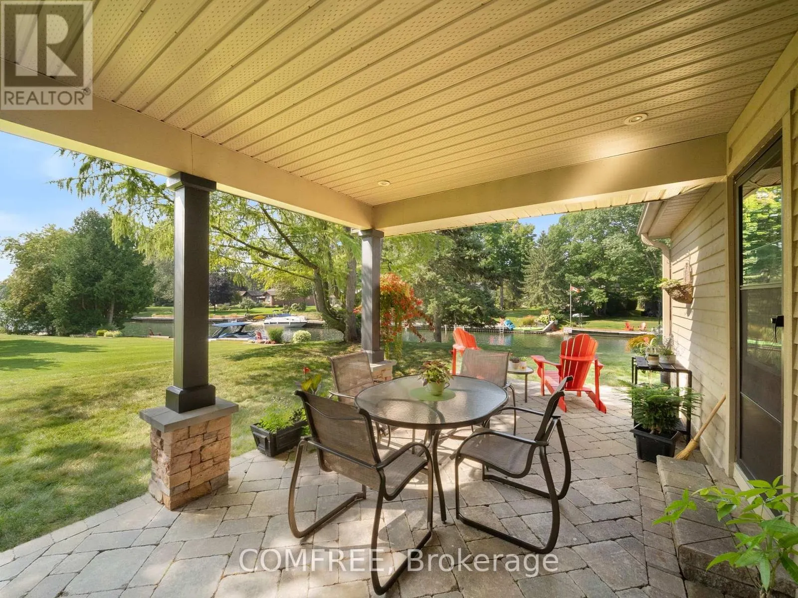 684 GLEN CRESCENT