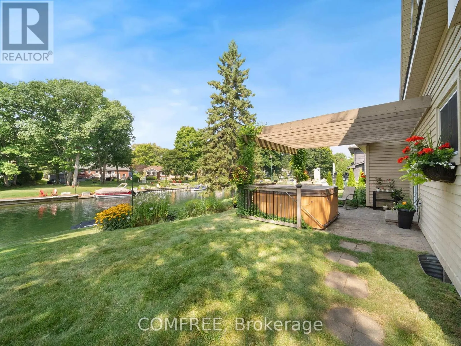 684 GLEN CRESCENT