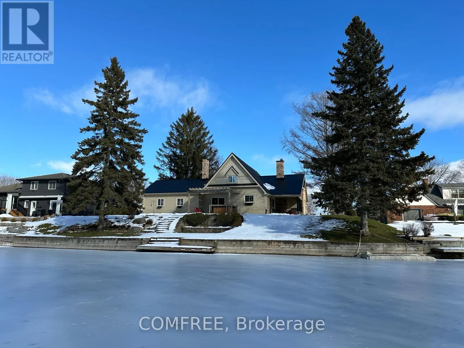 684 GLEN CRESCENT