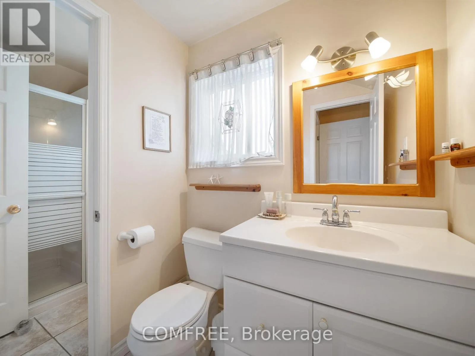 684 GLEN CRESCENT