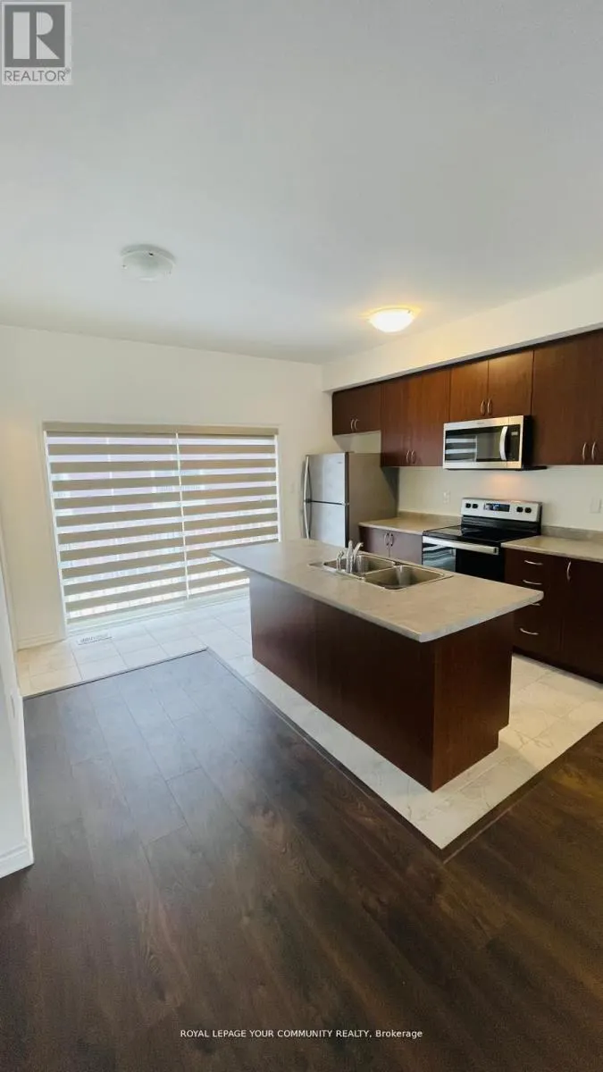 28 SURF DRIVE