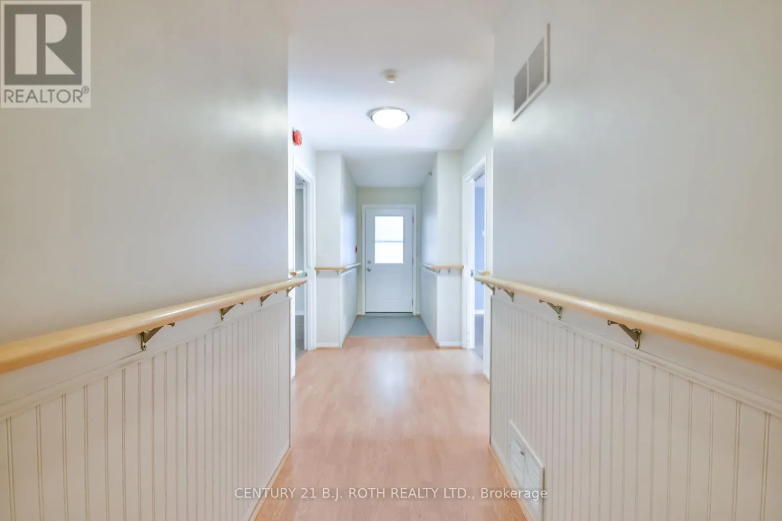 263 ANNE STREET N