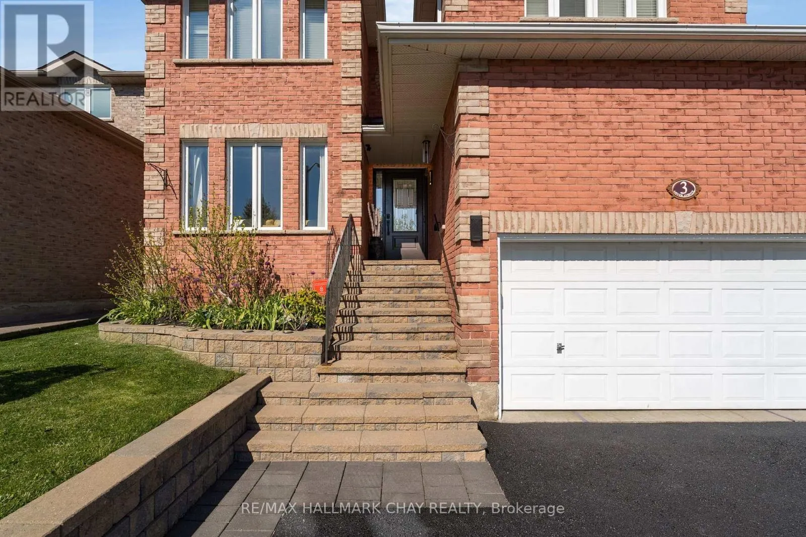 3 MEYER AVENUE