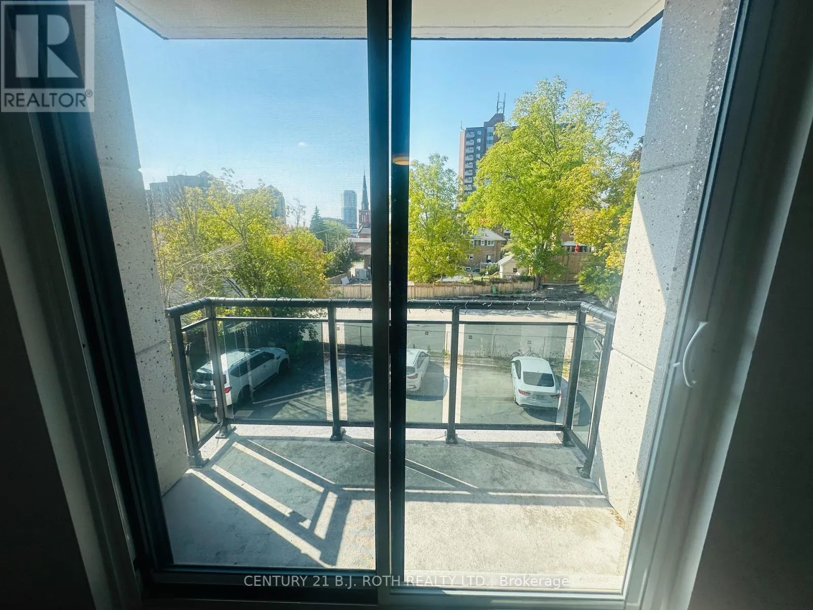 34 BERCZY STREET