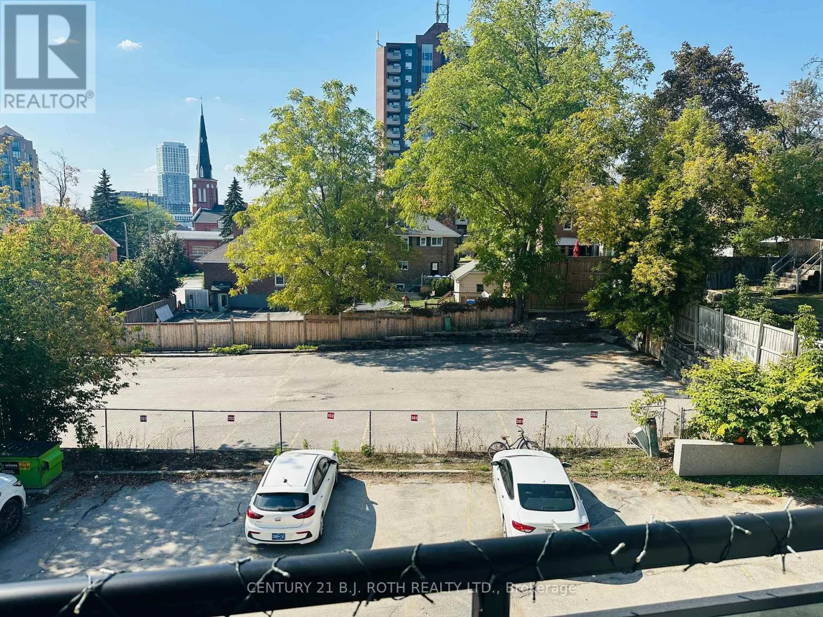 34 BERCZY STREET