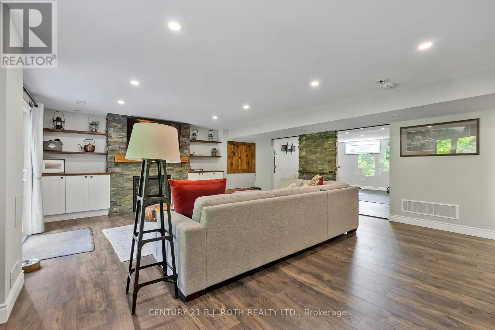 50 DIAMOND VALLEY DRIVE