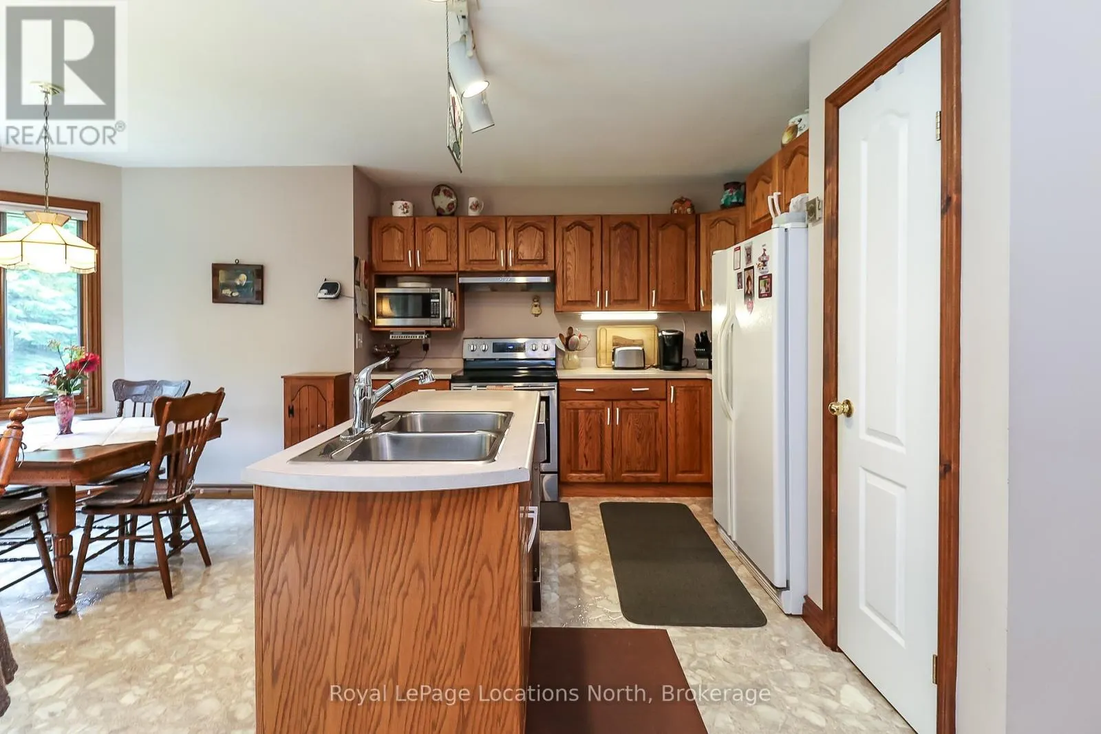 3 KELLEY CRESCENT