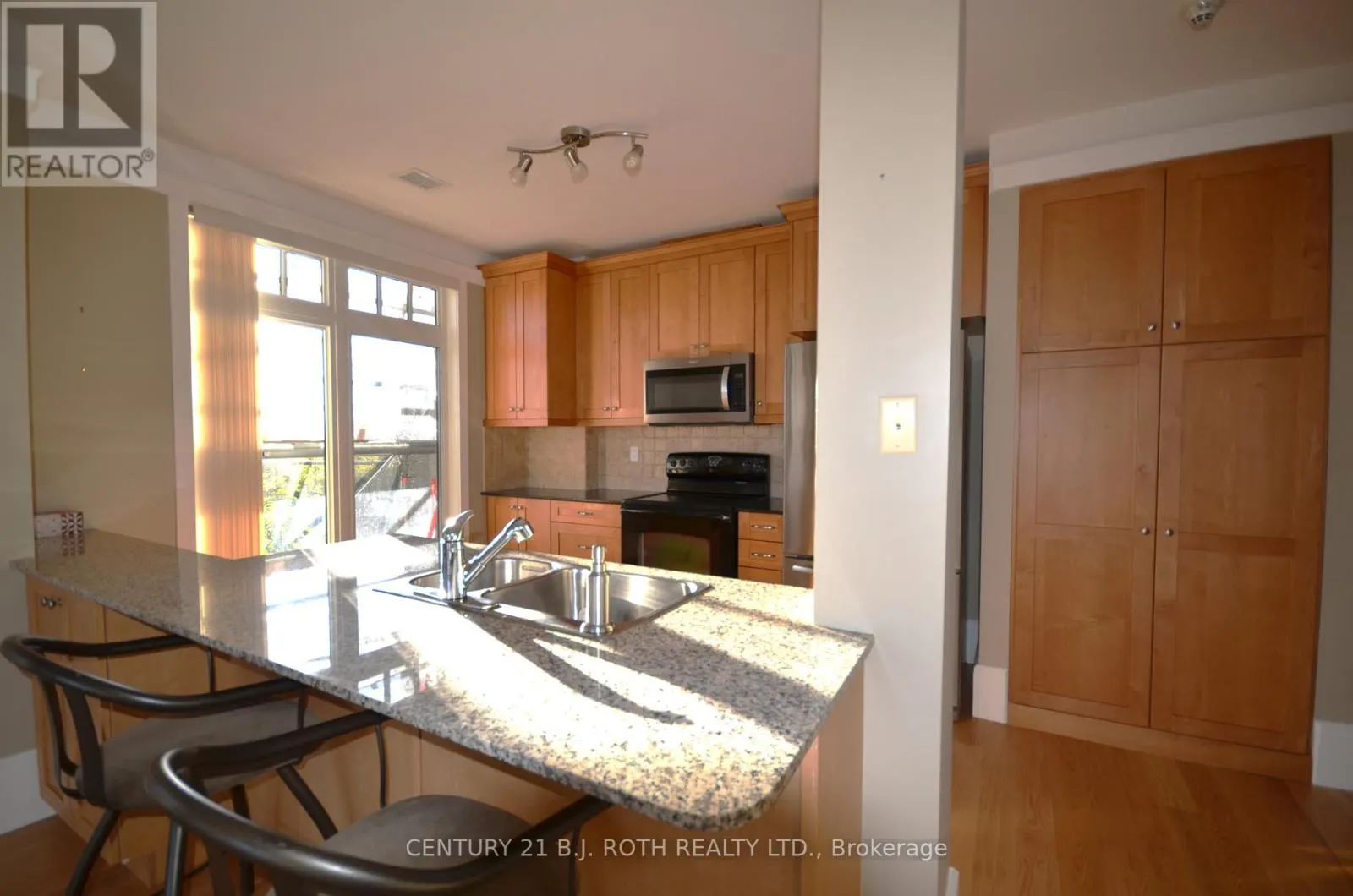 311 - 140 CEDAR ISLAND ROAD