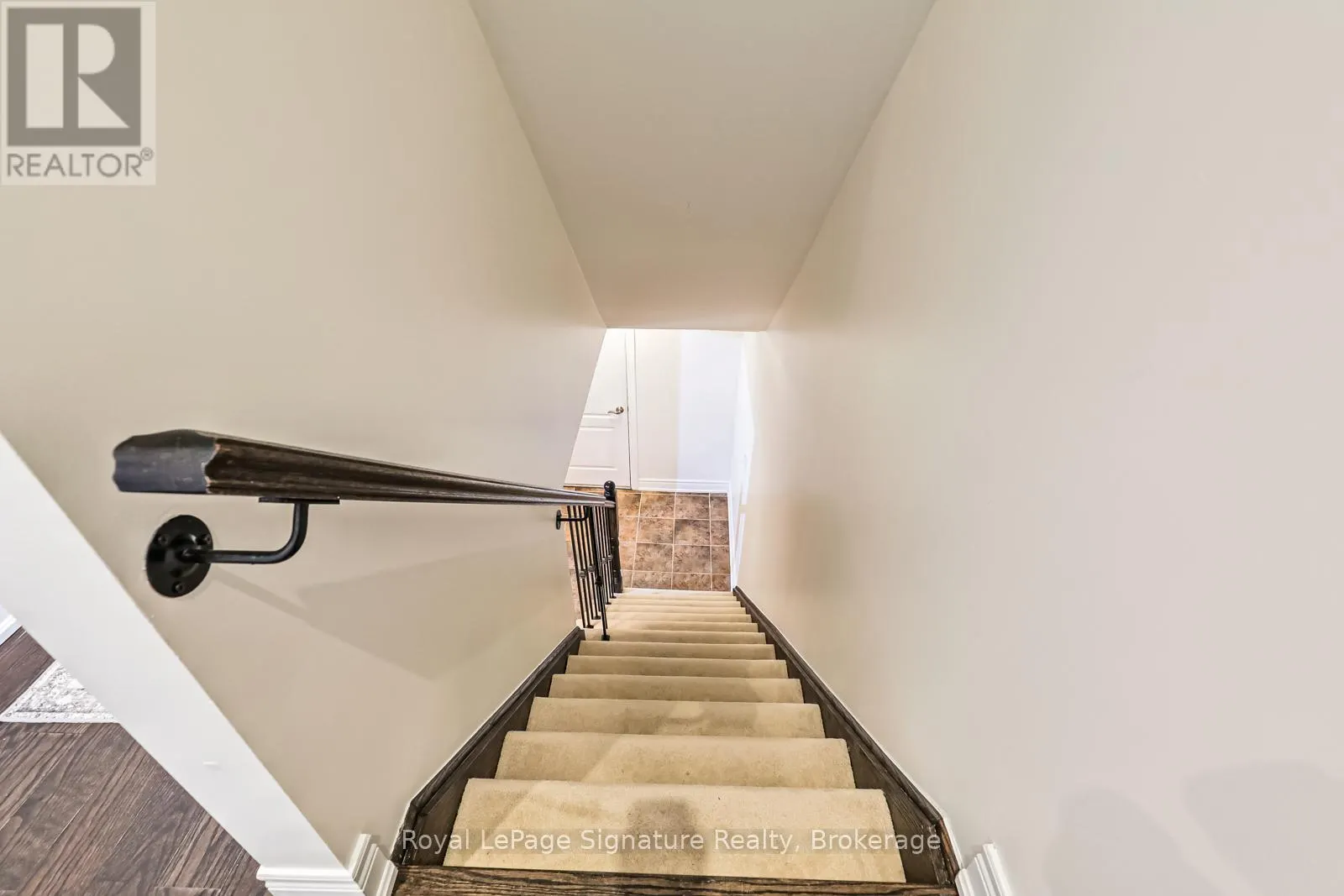 14 MONTCLAIR MEWS