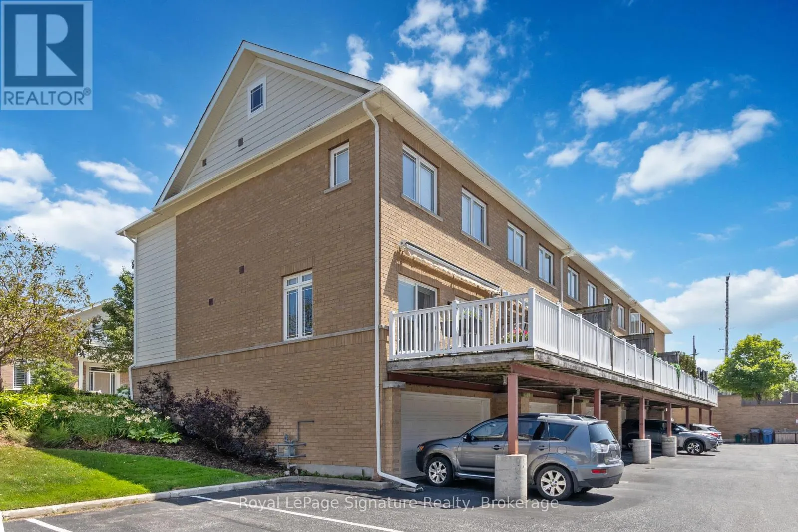 14 MONTCLAIR MEWS