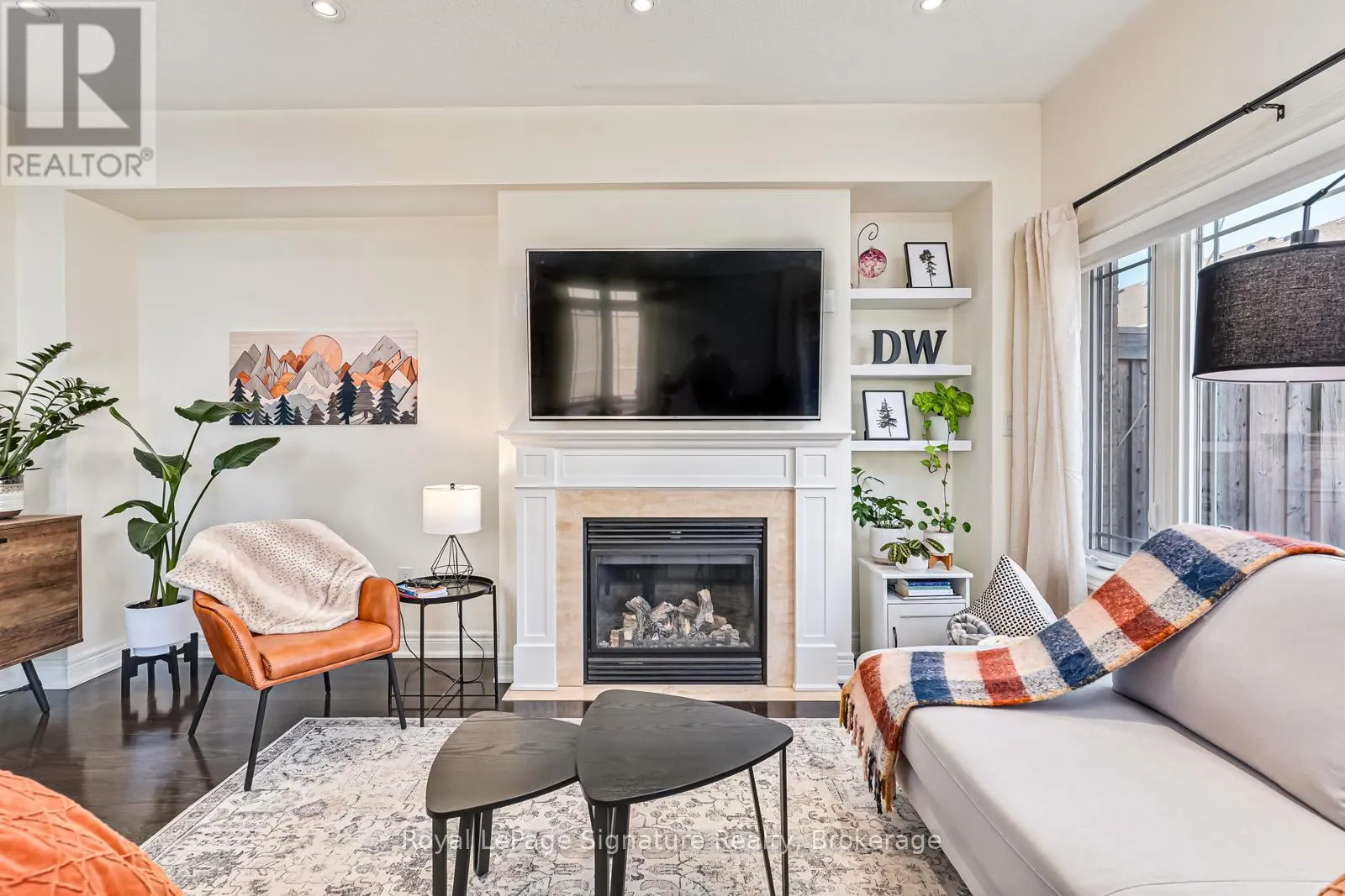 14 MONTCLAIR MEWS