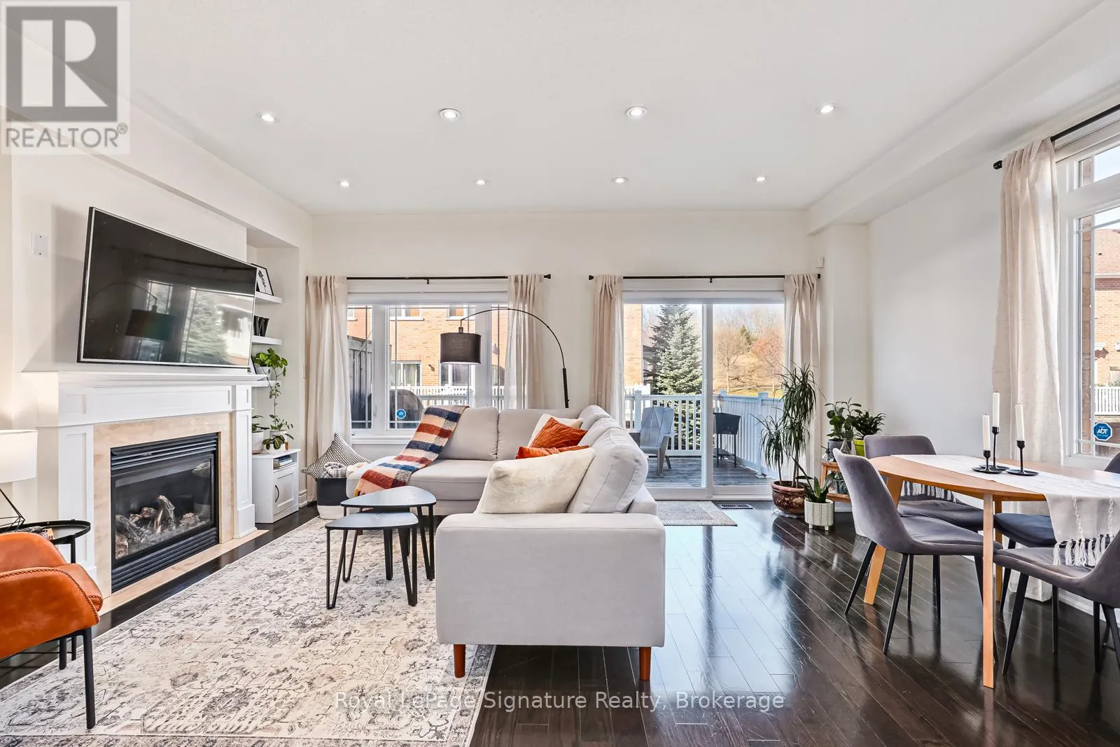 14 MONTCLAIR MEWS