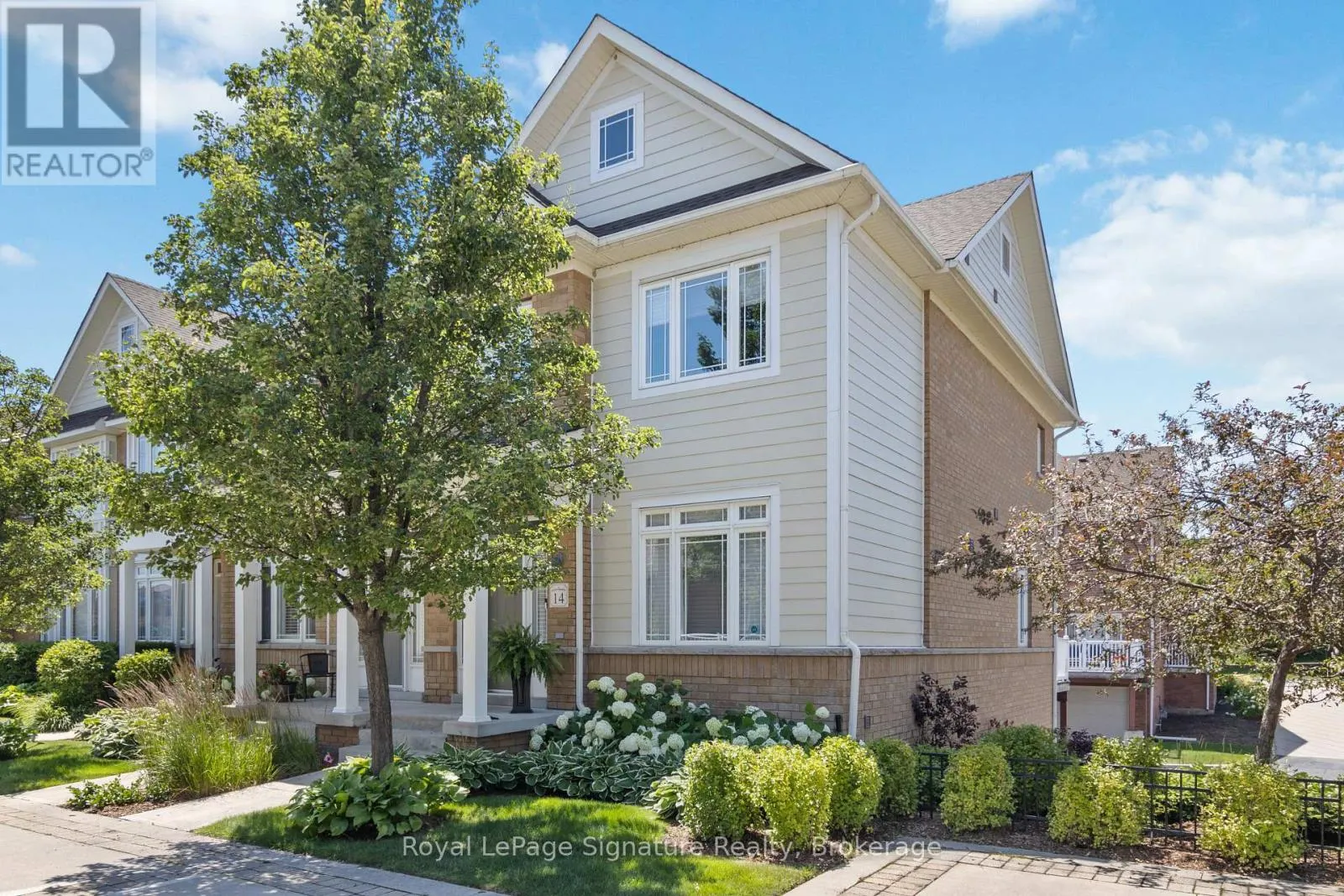 14 MONTCLAIR MEWS