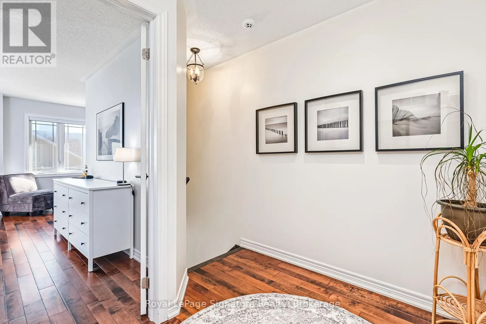 14 MONTCLAIR MEWS